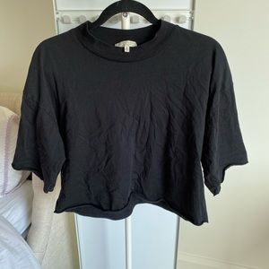 Black t shirt (long sleeves)